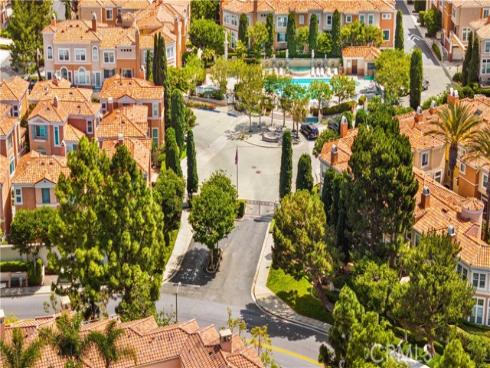 4  Crivelli Aisle  , Irvine, CA