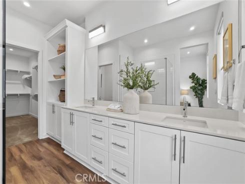 2206 Synergy , Irvine, CA