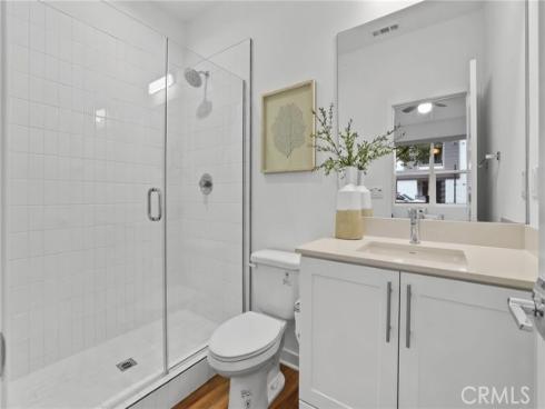 2206 Synergy , Irvine, CA