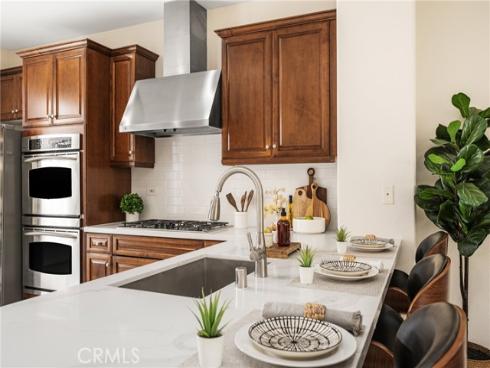 61 Wonderland , Irvine, CA