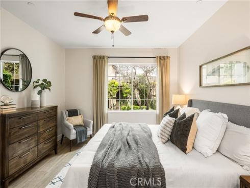 61 Wonderland , Irvine, CA