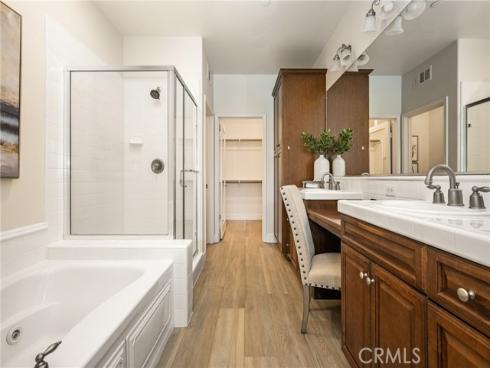 61 Wonderland , Irvine, CA