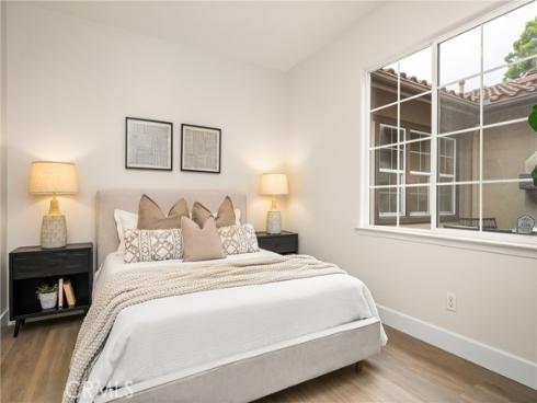 61 Wonderland , Irvine, CA