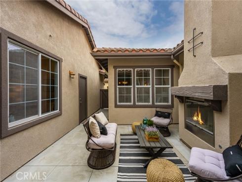 61 Wonderland , Irvine, CA