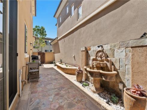 182 Rhapsody , Irvine, CA