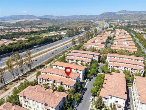 135  Neptune  , Irvine, CA