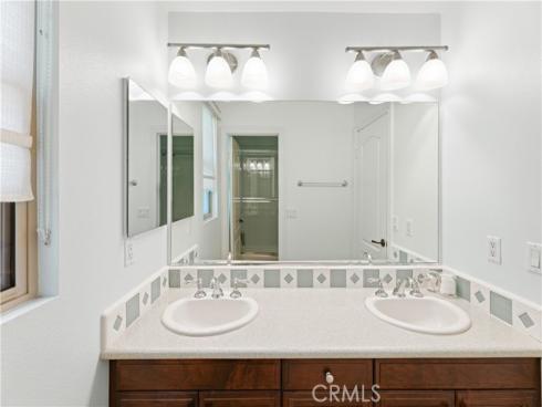 27 Milrose , Irvine, CA