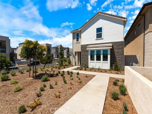 188 Merit , Irvine, CA