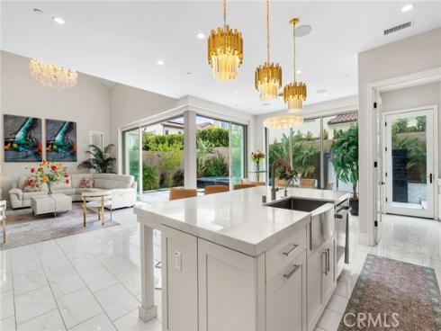 244 Coal Mine , Irvine, CA