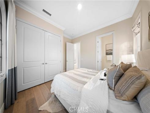 100 Headwaters , Irvine, CA