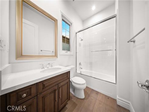 100 Headwaters , Irvine, CA