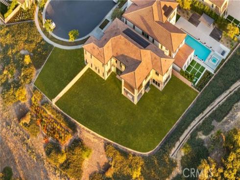 100  Headwaters  , Irvine, CA