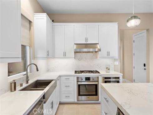 103 Winnett , Irvine, CA