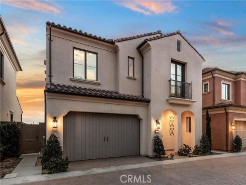 103 Winnett , Irvine, CA