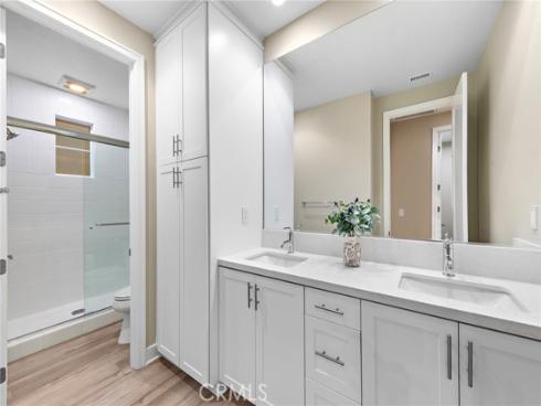 103 Winnett , Irvine, CA