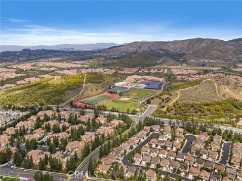 103 Winnett , Irvine, CA