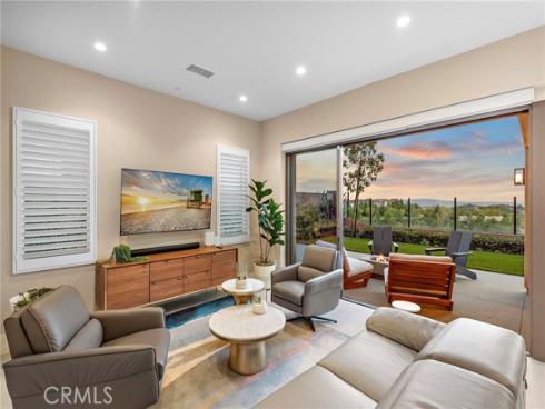 103 Winnett , Irvine, CA