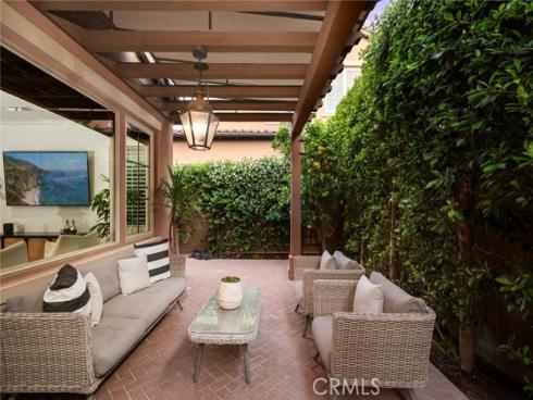 84 Bianco , Irvine, CA