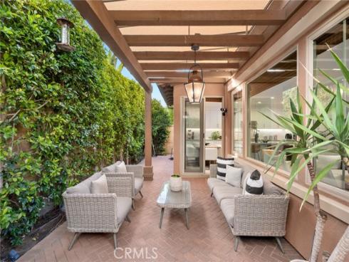 84 Bianco , Irvine, CA