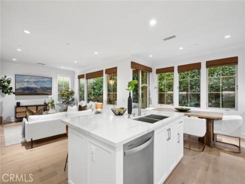 84 Bianco , Irvine, CA