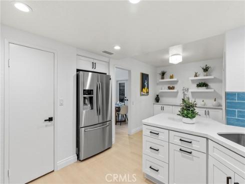 30 Yorktown , Irvine, CA