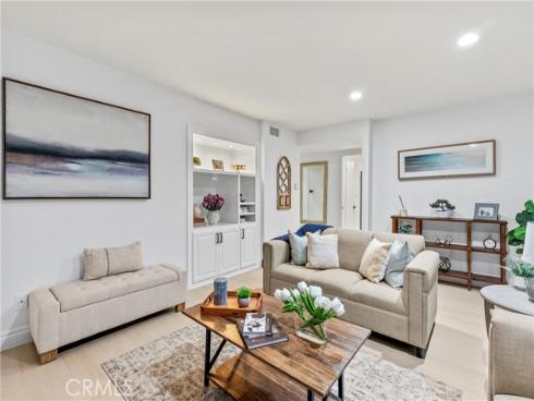 30 Yorktown , Irvine, CA