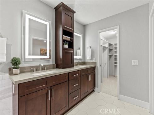 30 Yorktown , Irvine, CA