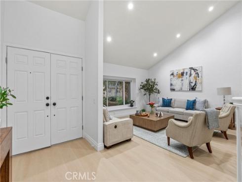 30 Yorktown , Irvine, CA