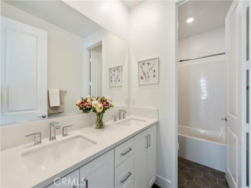 317 Sora , Irvine, CA