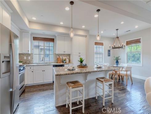 140 Full Moon , Irvine, CA