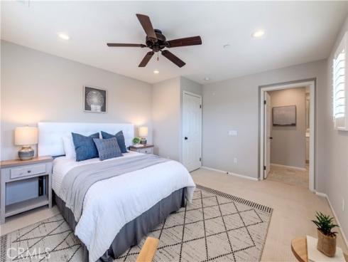 140 Full Moon , Irvine, CA