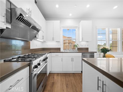 118 Outwest , Irvine, CA