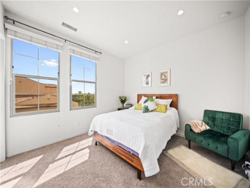 118 Outwest , Irvine, CA