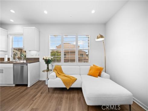 118 Outwest , Irvine, CA