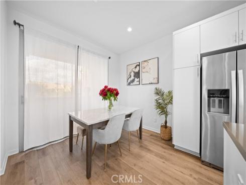 118 Outwest , Irvine, CA