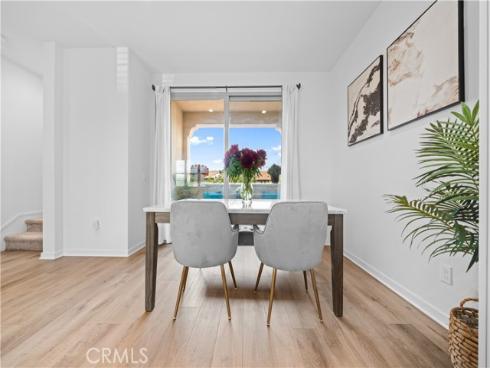 118 Outwest , Irvine, CA