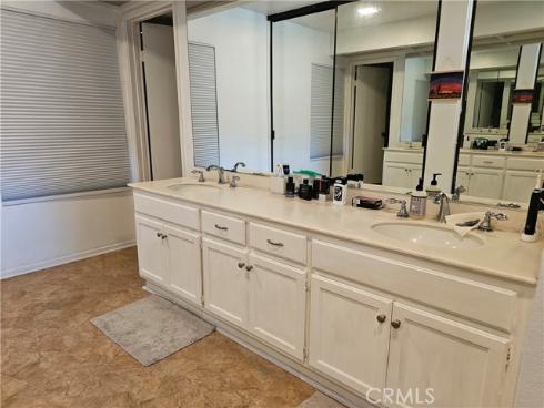 16 Rana 57 , Irvine, CA