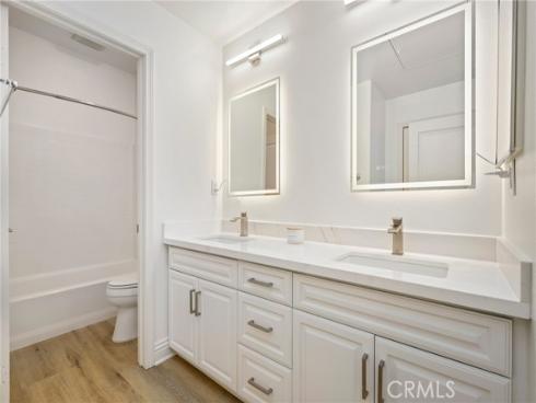 211 Groveland , Irvine, CA