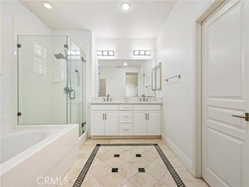 211 Groveland , Irvine, CA