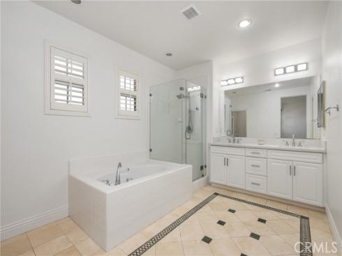 211 Groveland , Irvine, CA