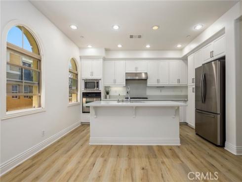 211 Groveland , Irvine, CA