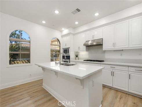 211 Groveland , Irvine, CA