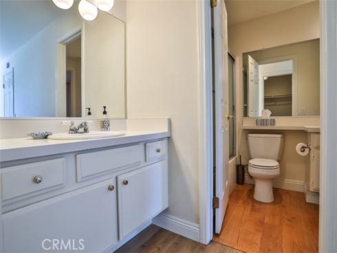 111 Greenfield 116 , Irvine, CA