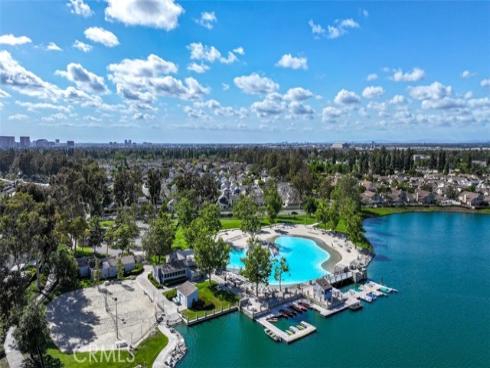 111 Greenfield 116 , Irvine, CA