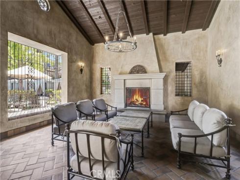 86 Canyoncrest , Irvine, CA