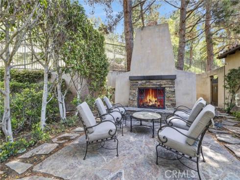 86  Canyoncrest  , Irvine, CA