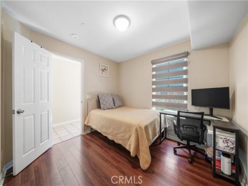 414 Silk Tree , Irvine, CA