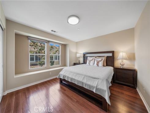 414 Silk Tree , Irvine, CA