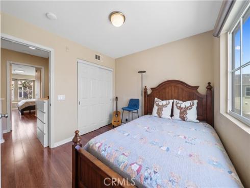 414 Silk Tree , Irvine, CA