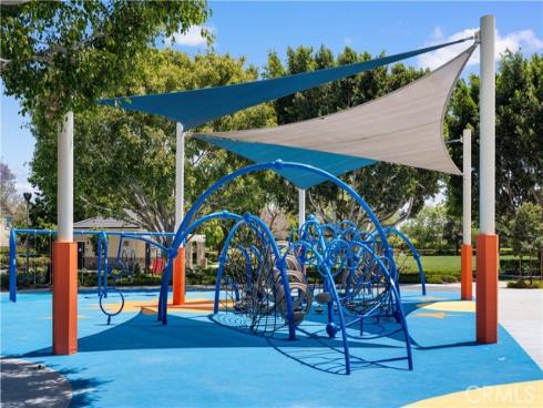 414 Silk Tree , Irvine, CA